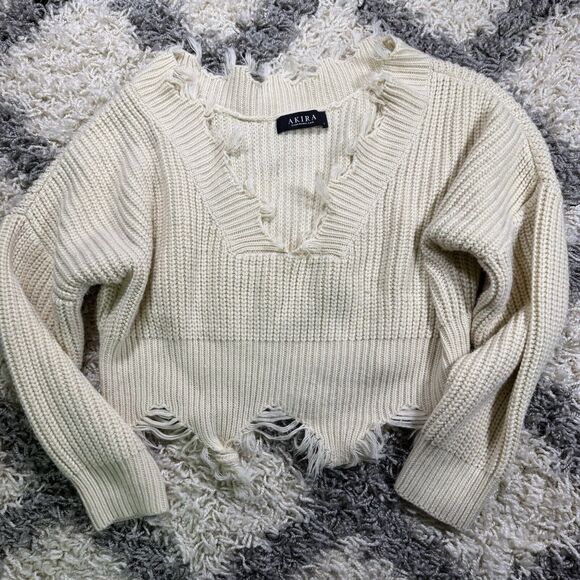Akira Women‎ Knit Crop Distressed Sweater RN 125550 Size Small - Picture 1 of 7
